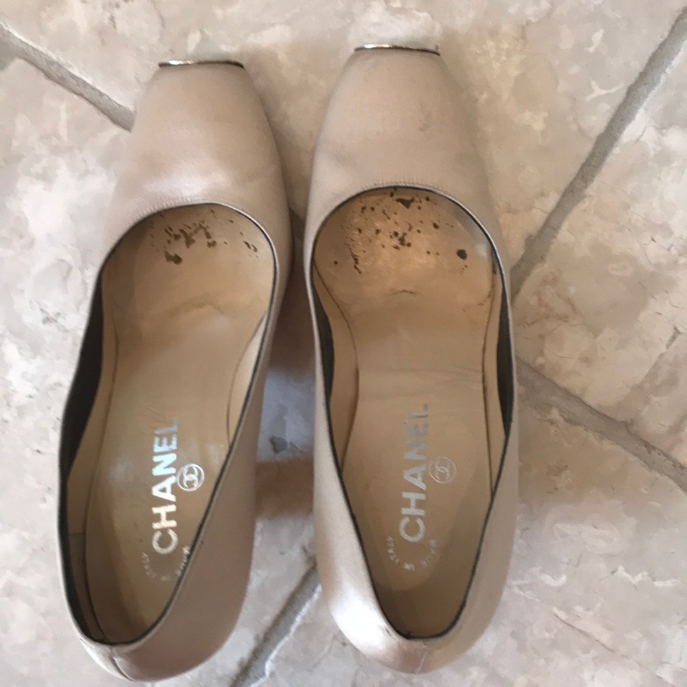 Chanel pumps